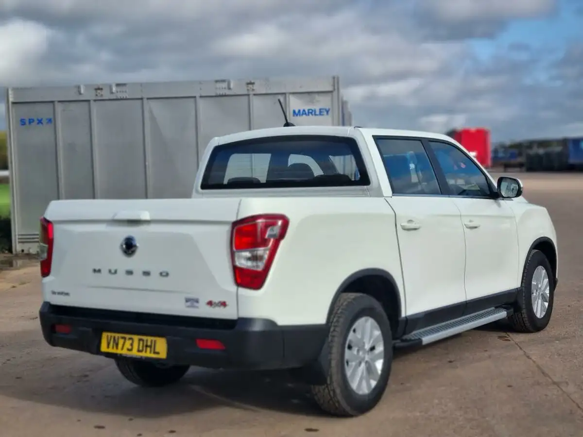 2024-kgm-ssangyong-musso-22td-ex-big-3