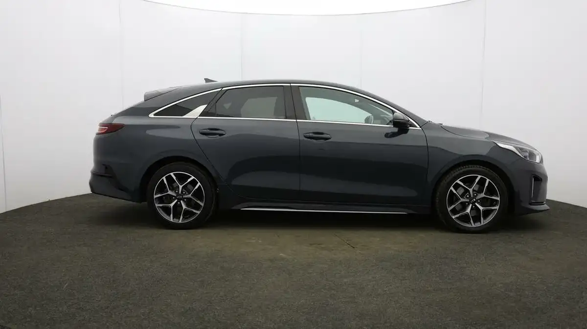 2021-kia-pro-ceed-15-t-gdi-gt-line-big-7