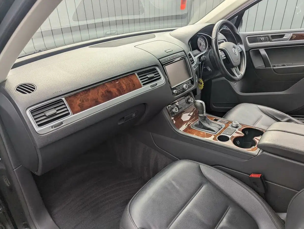 2015-volkswagen-touareg-30tdi-se-204ps-2970cc-big-30