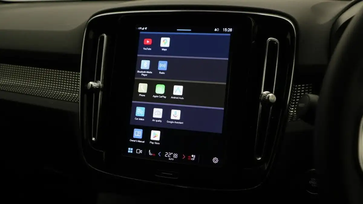 2024-volvo-xc40-20-b3-plus-big-29
