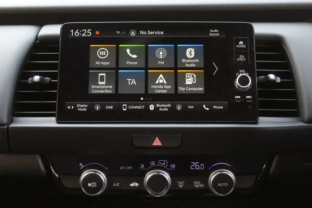 2022-honda-jazz-15-i-mmd-sr-109ps-big-15