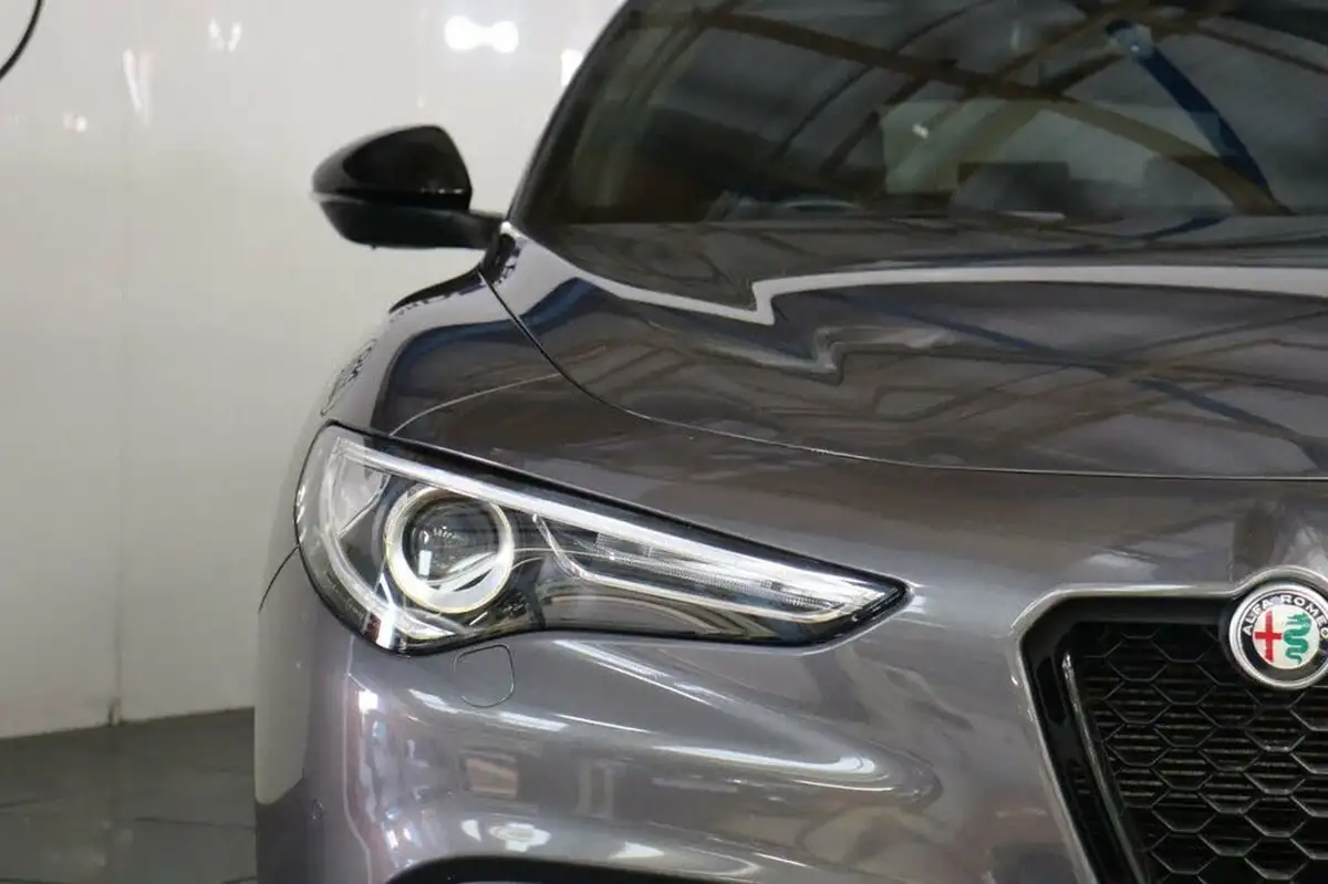 2022-alfa-romeo-stelvio-20-veloce-big-10