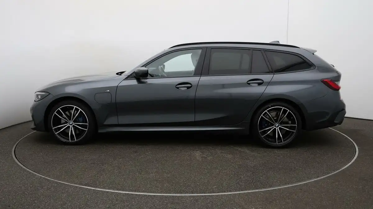 2021-bmw-3-series-20-330e-m-sport-touring-5d-big-56