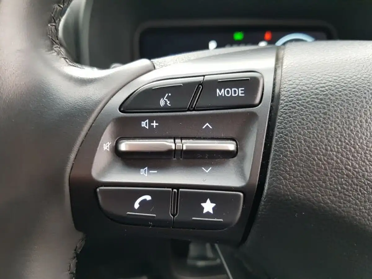 2022-hyundai-kona-16-gdi-se-connect-big-15