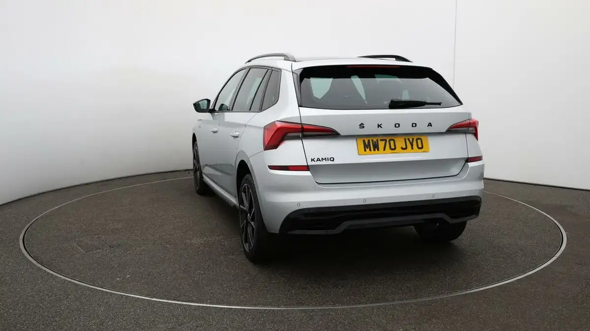 2020-skoda-kamiq-15-tsi-monte-carlo-dsg-big-53