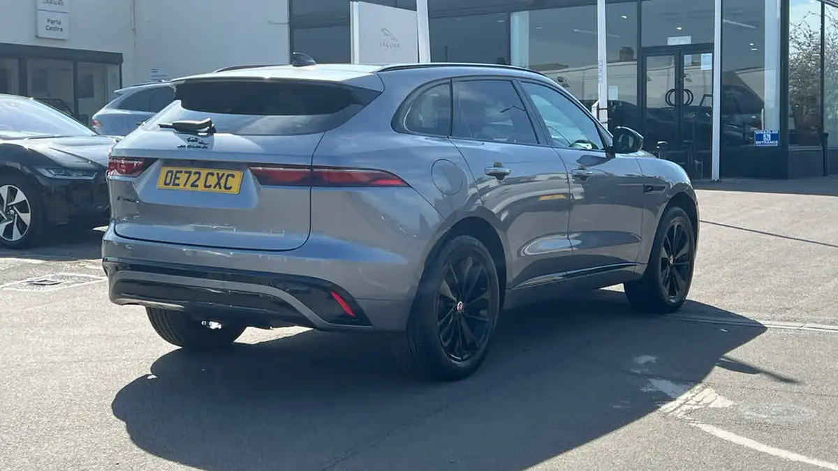 2022-jaguar-f-pace-20-p250-r-dynamic-black-big-13