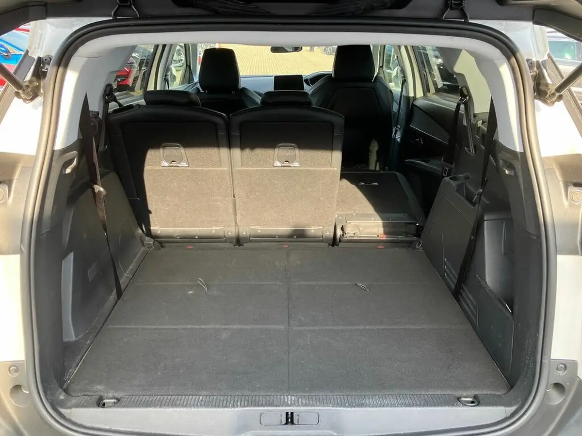 2020-peugeot-5008-suv-12-puretech-allure-eat8-big-23