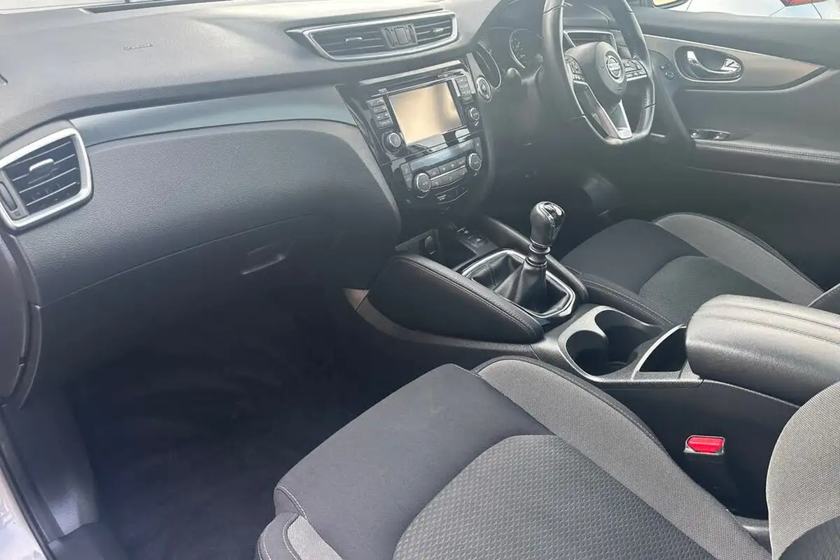 2018-nissan-qashqai-13-dig-t-n-connecta-160ps-big-3