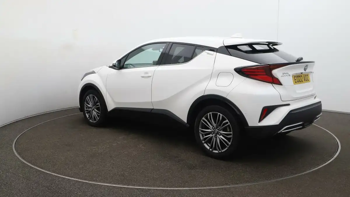 2022-toyota-c-hr-20-vvt-i-excel-big-5