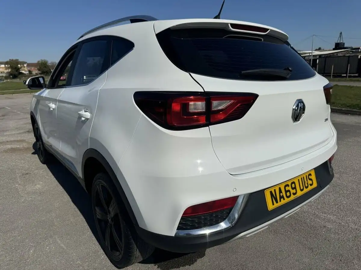 2020-mg-zs-suv-15-vti-tech-exclusive-106ps-big-33