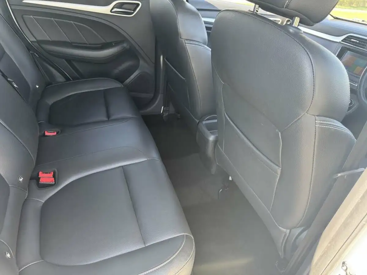 2020-mg-zs-suv-15-vti-tech-exclusive-106ps-big-14
