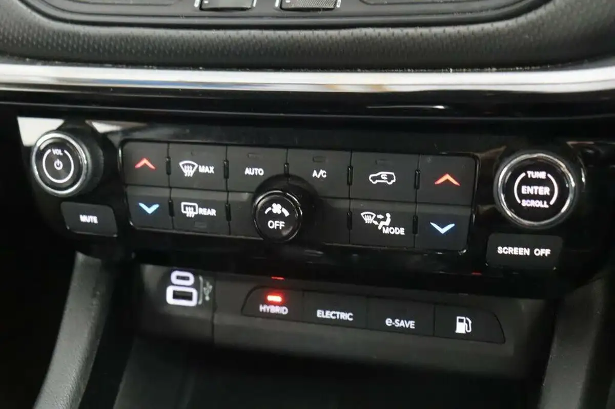 2022-jeep-compass-13-gse-trailhawk-big-32