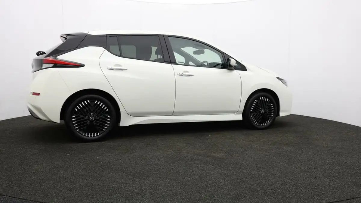 2023-nissan-leaf-e-n-connecta-39kwh-big-28