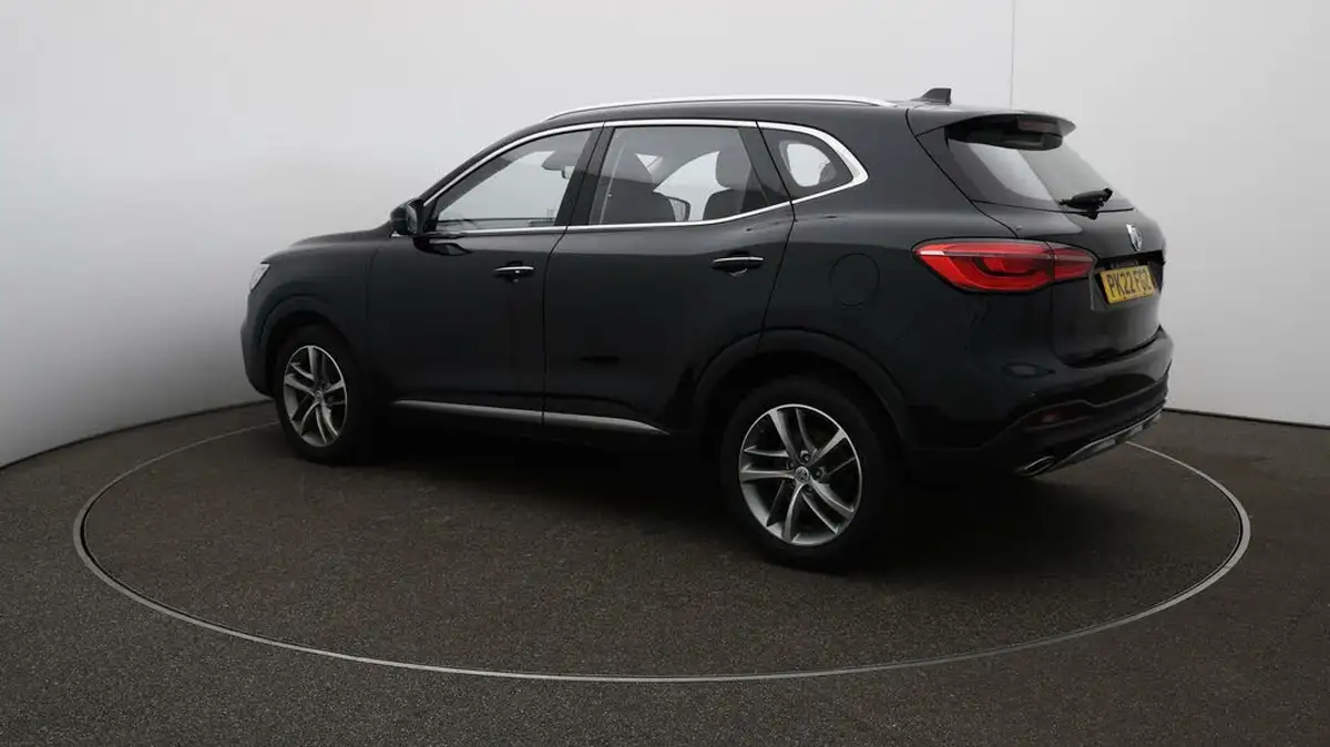 2022-mg-hs-15t-gdi-excite-162ps-big-27