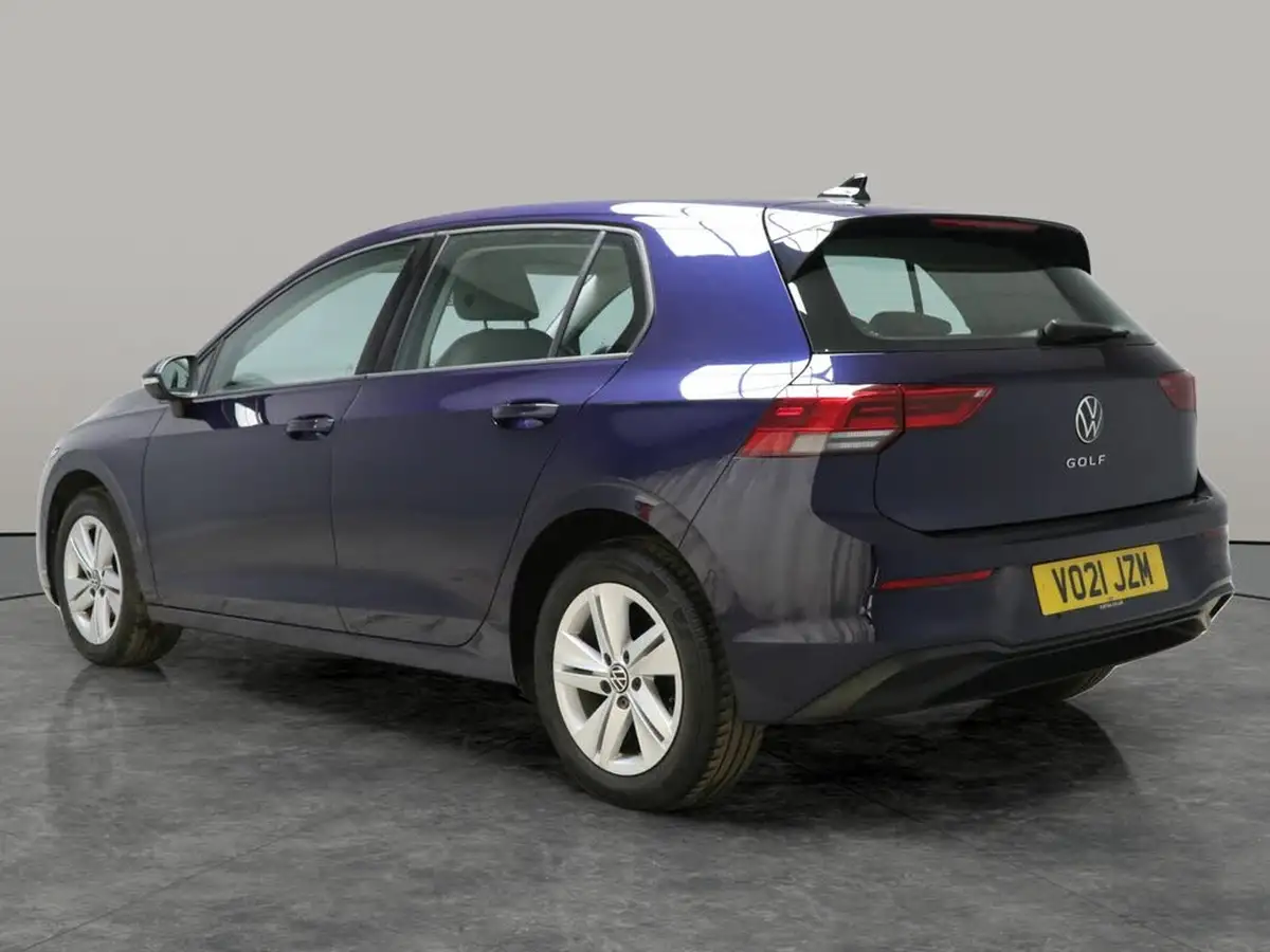 2021-volkswagen-golf-15-tsi-life-130ps-hatchback-big-8