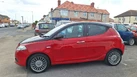 2013-chrysler-ypsilon-12-blackred-small-8