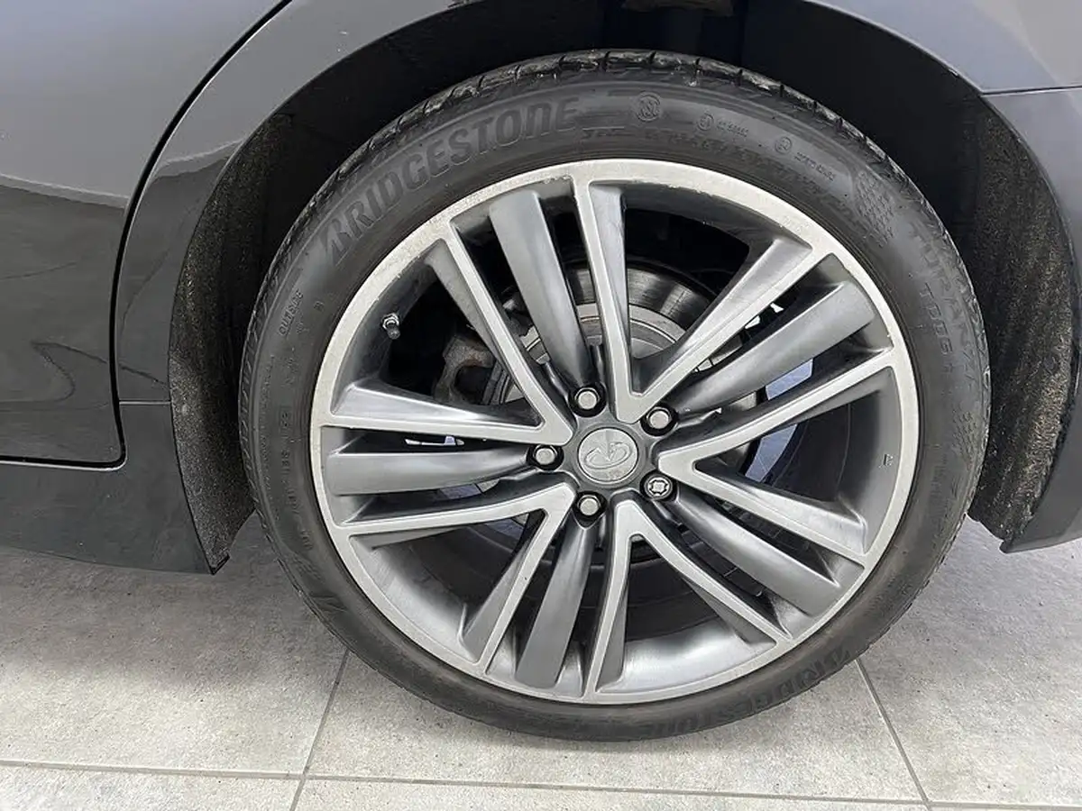 2016-infiniti-q50-20-sport-big-20