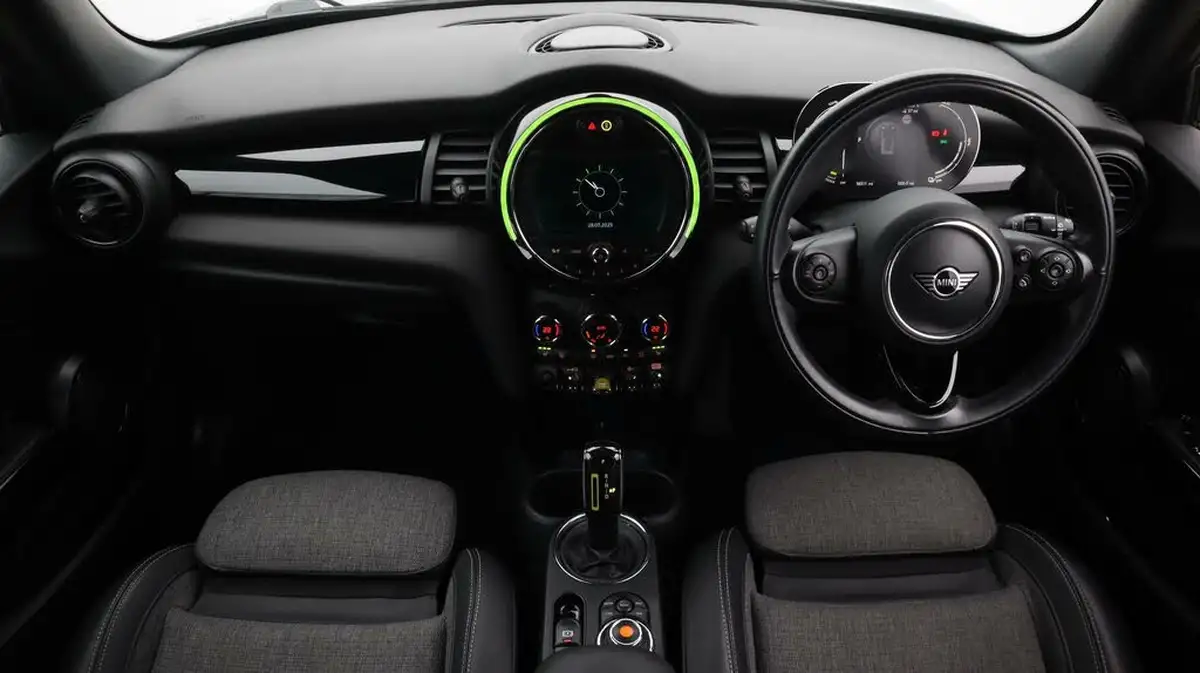 2021-mini-cooper-e-cooper-s-2-big-11