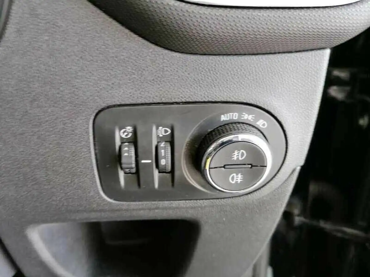 2019-vauxhall-crossland-x-12-elite-nav-83ps-big-22