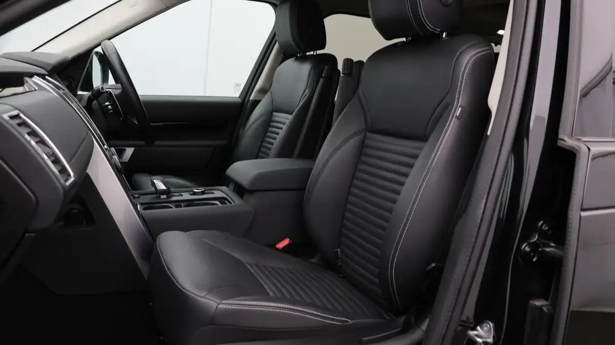 2022-land-rover-discovery-30-d250-s-big-14