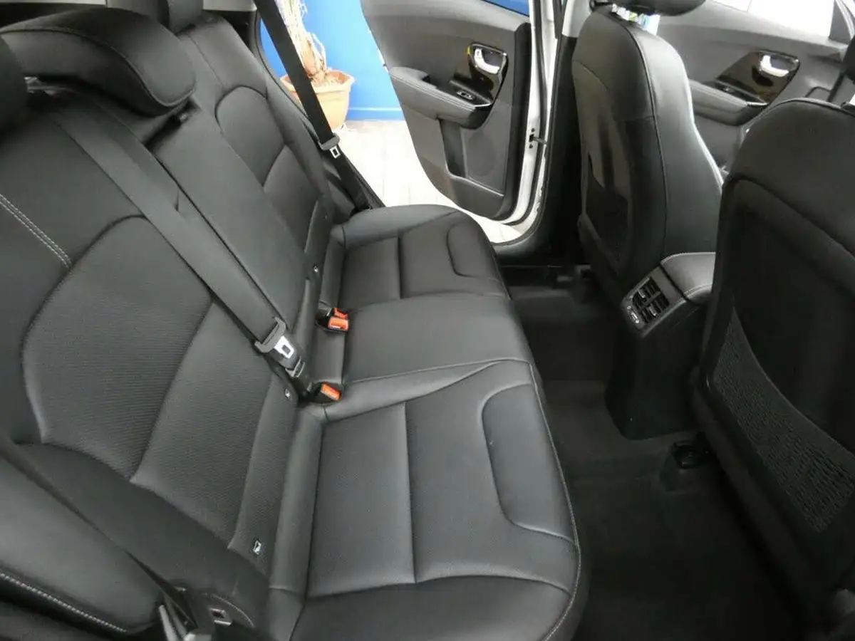 2019-kia-niro-16-gdi-4-156kwh-big-54