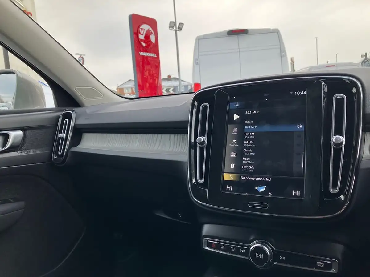 2020-volvo-xc40-20-b4-inscription-awd-big-37