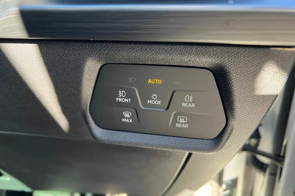 2024-cupra-leon-nf-20-tsi-vz2-design-edition-300ps-hatchback-big-21