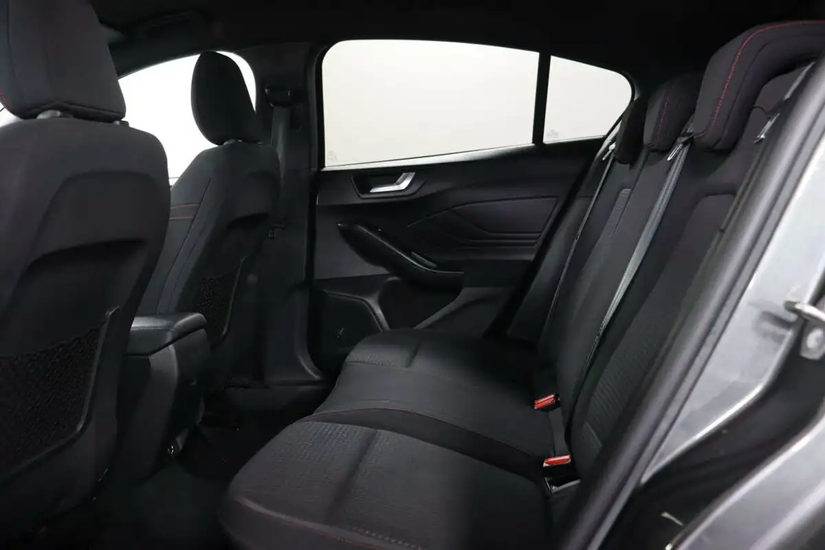 2019-ford-focus-10t-st-line-ss-hatchback-big-37
