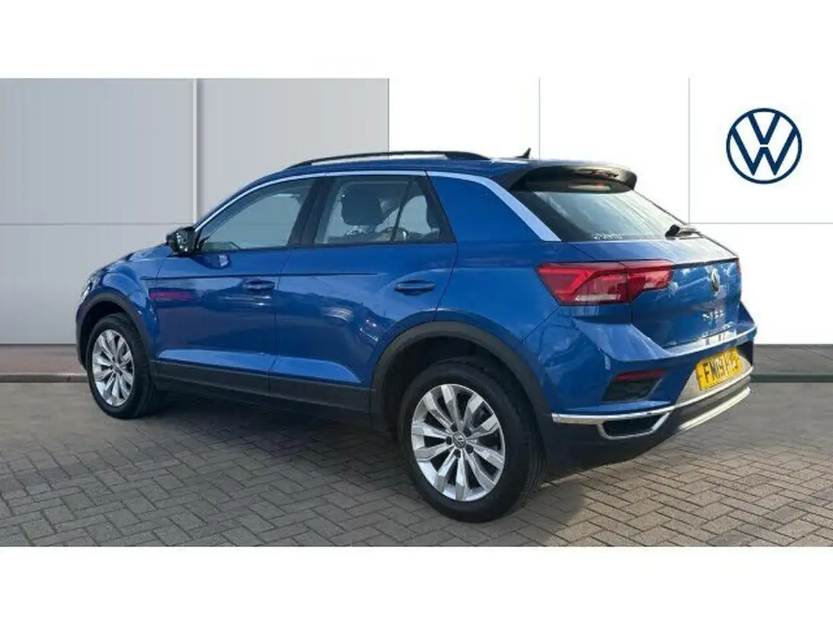 2019-volkswagen-t-roc-15-tsi-se-dsg-big-2