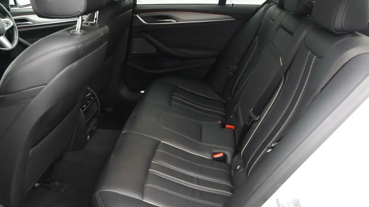 2019-bmw-5-series-20td-520d-m-sport-190bhp-plus-pack-saloon-4d-big-15