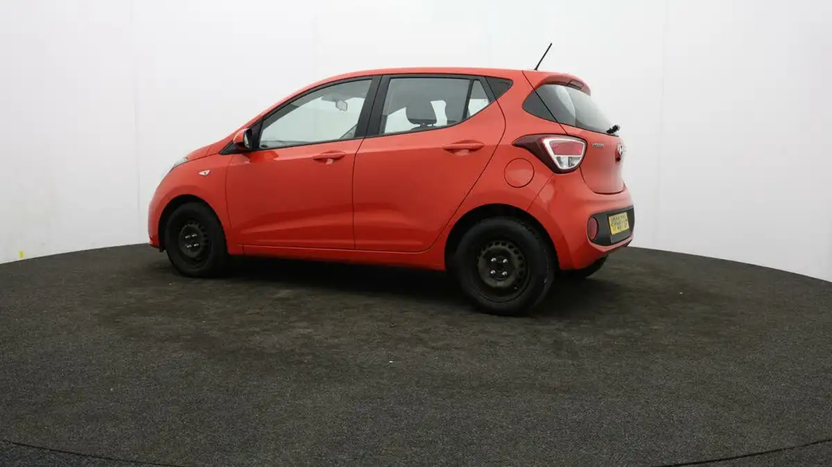 2018-hyundai-i10-10-se-67ps-big-65