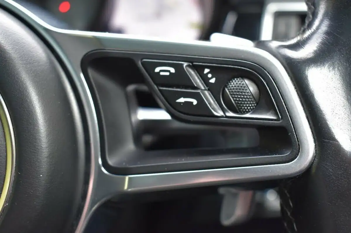 2017-porsche-macan-30td-s-ss-big-21