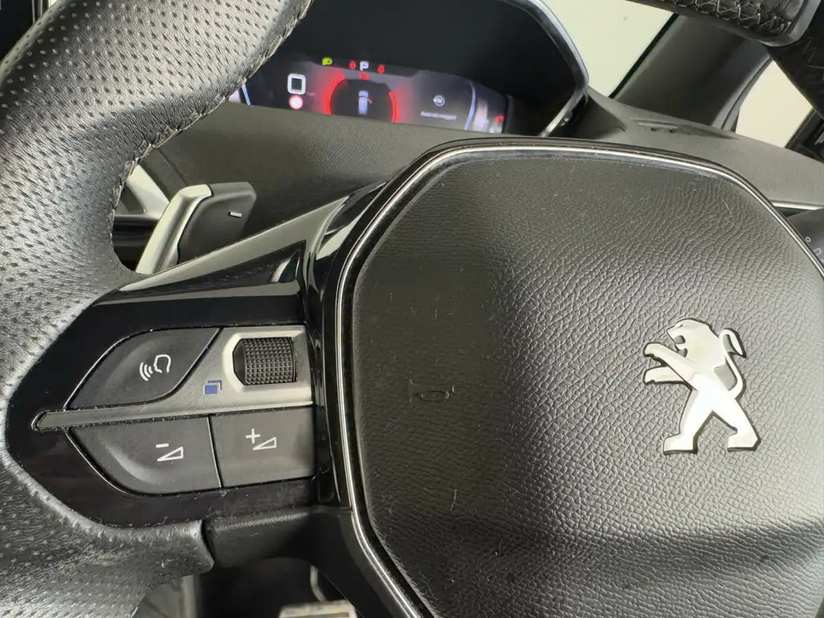 2021-peugeot-5008-suv-12-puretech-gt-premium-big-25