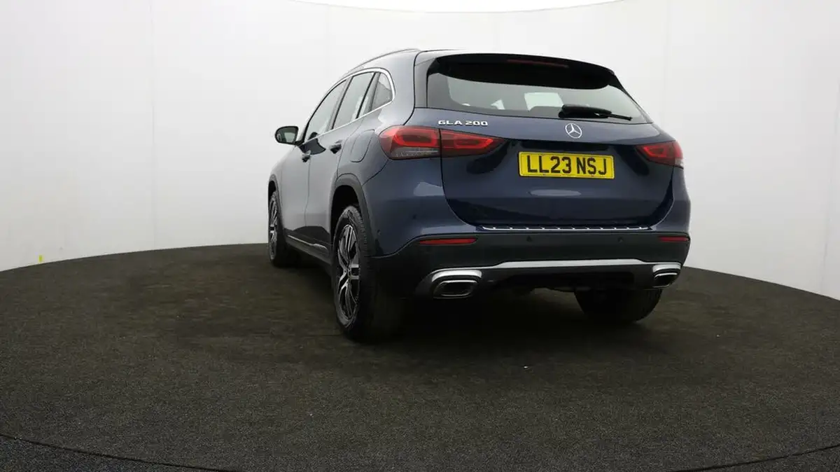 2023-mercedes-benz-gla-class-13-gla-200-sport-executive-station-wagon-big-25