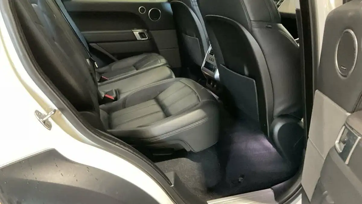 2019-land-rover-range-rover-sport-30-sdv6-hse-big-8