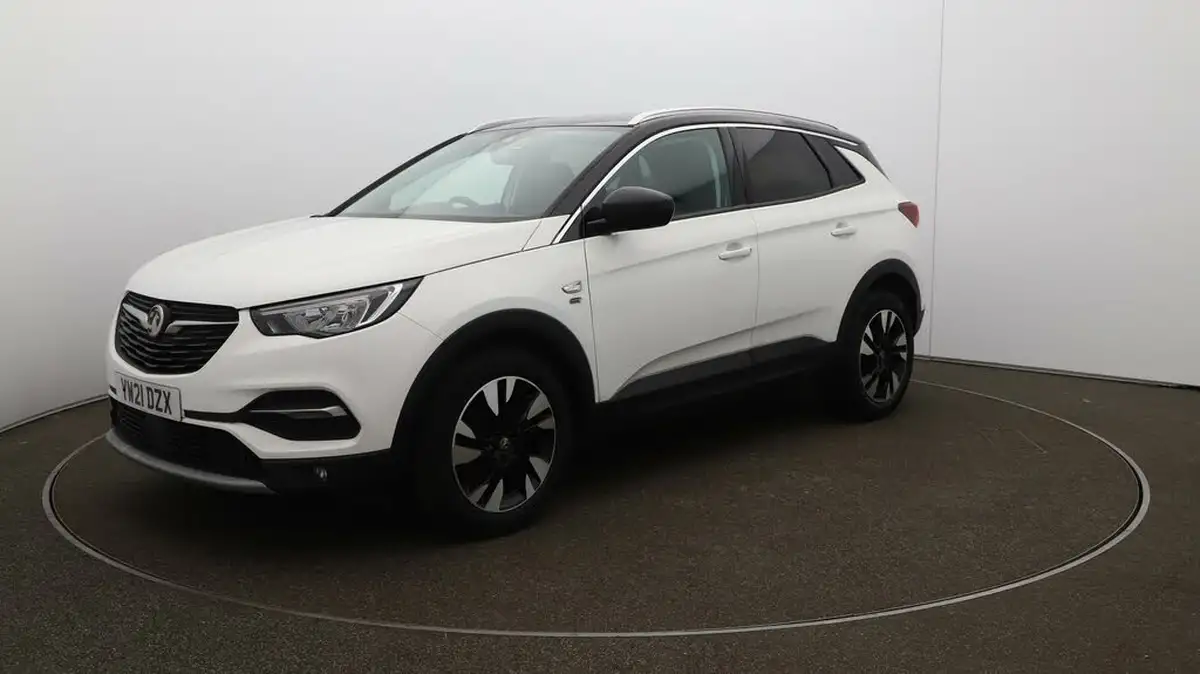 2021-vauxhall-grandland-x-12-griffin-big-3