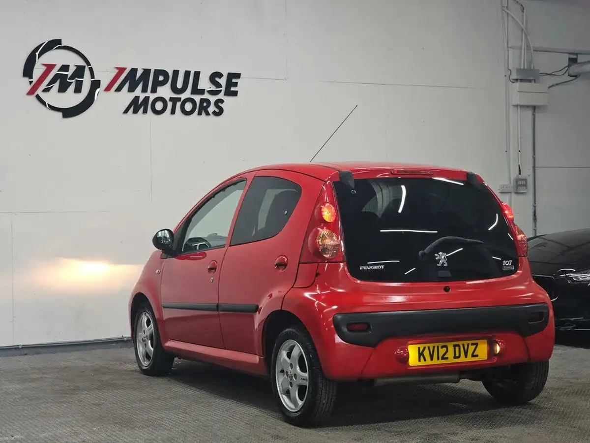 2012-peugeot-107-10-sportium-5d-big-5