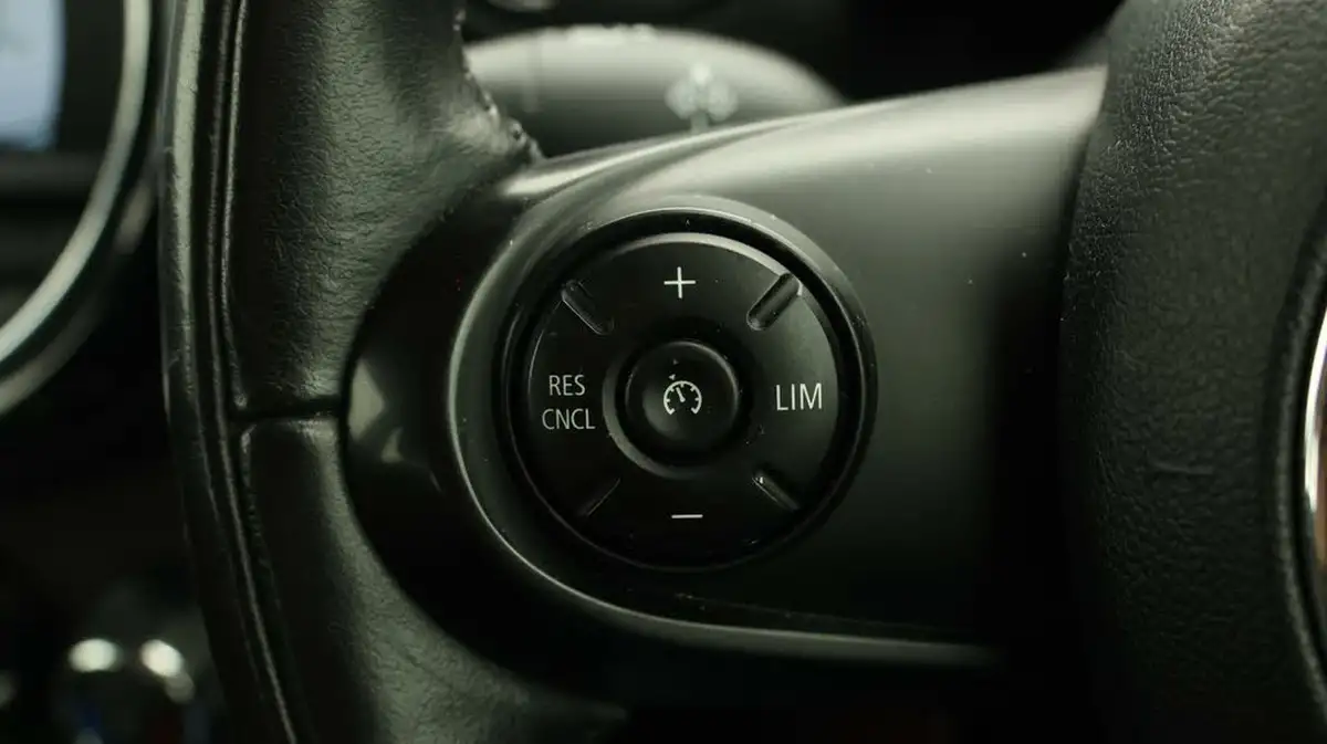 2018-mini-countryman-15-cooper-ss-auto-big-21
