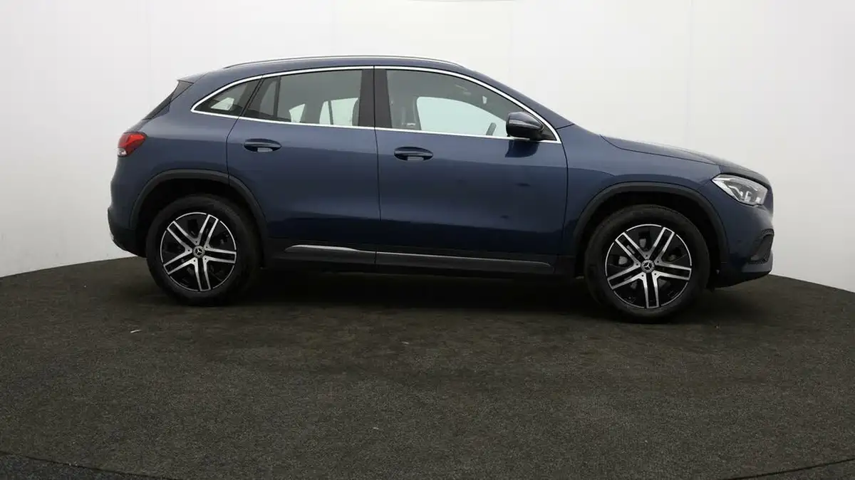 2023-mercedes-benz-gla-class-13-gla-200-sport-executive-station-wagon-big-74