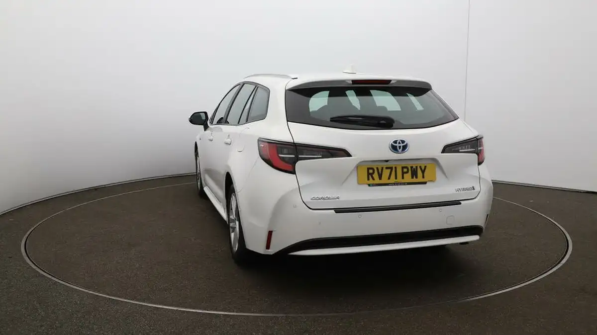 2021-toyota-corolla-18-vvt-i-icon-tech-spare-wheel-touring-sports-5d-big-53