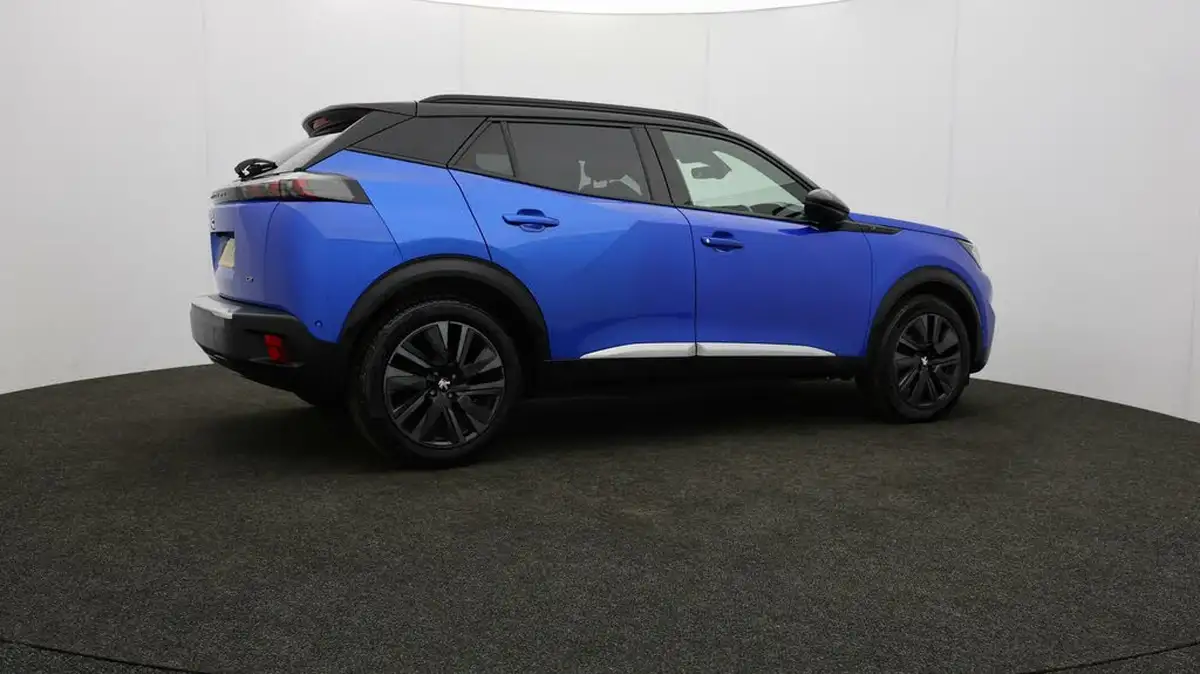 2021-peugeot-2008-suv-e-gt-premium-big-27