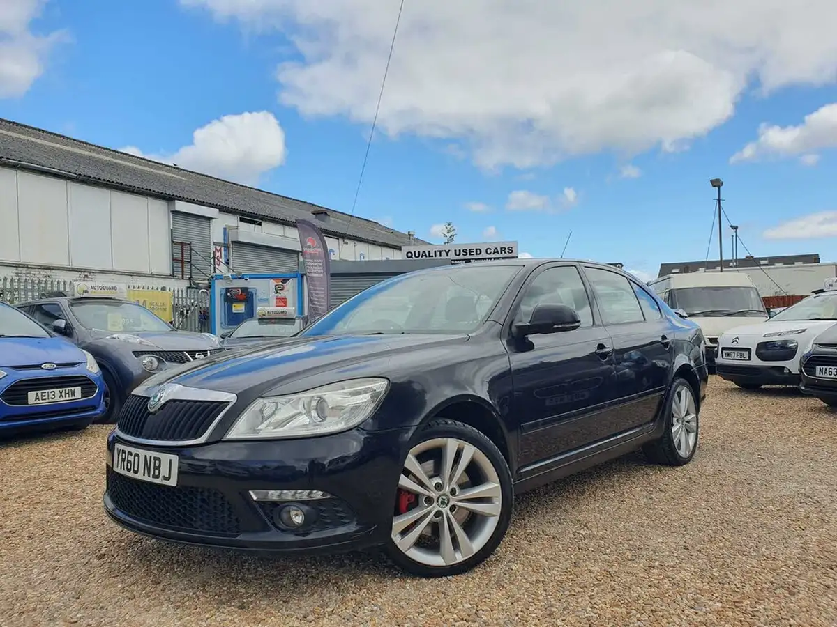 2010-skoda-octavia-20-vrs-197bhp-hatchback-big-1