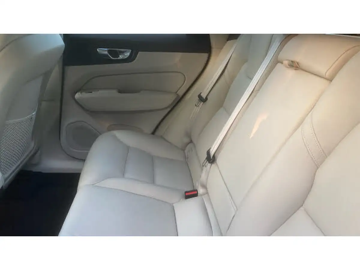 2022-volvo-xc60-20td-b4-plus-big-9