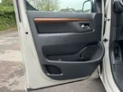 2019-toyota-proace-verso-small-40