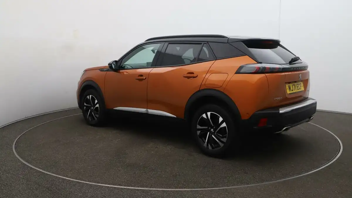2021-peugeot-2008-suv-12-puretech-gt-big-5