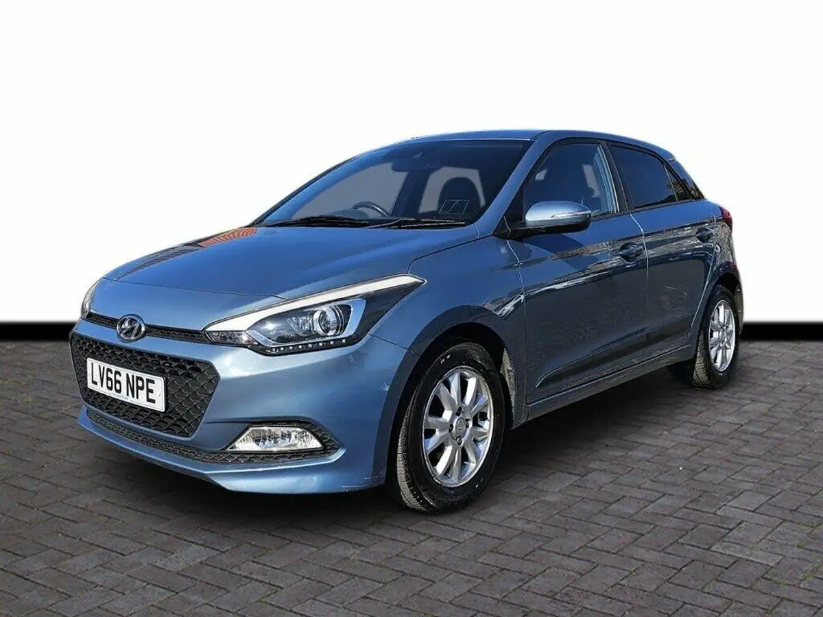2016-hyundai-i20-12-go-big-8