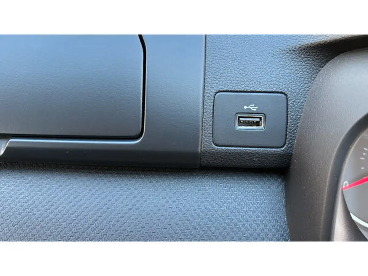 2021-dacia-sandero-10-tce-essential-90bhp-big-35