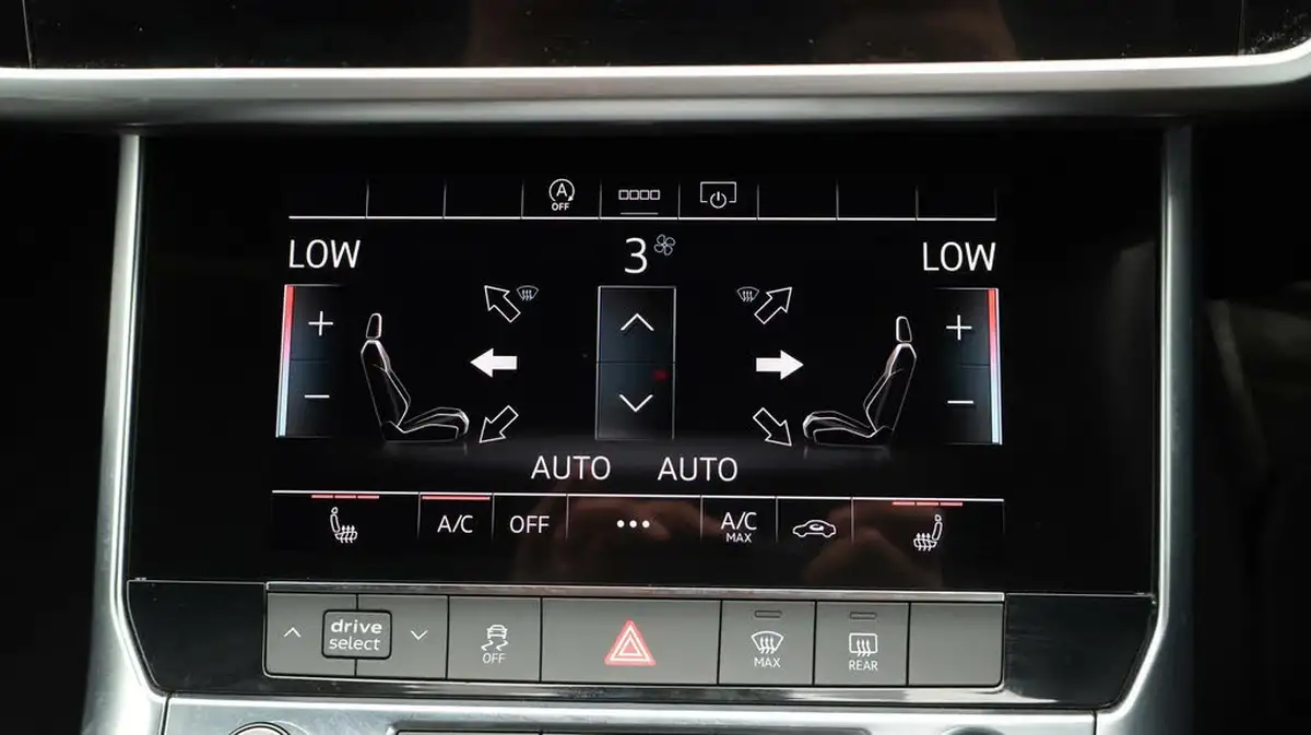 2022-audi-a6-saloon-20-40-tfsi-black-edition-big-12