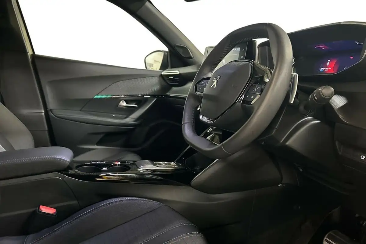 2023-peugeot-2008-suv-12-puretech-allure-premium-130bhp-eat8-big-6