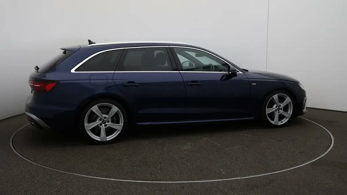 2022-audi-a4-avant-20-35-tfsi-s-line-tronic-big-45